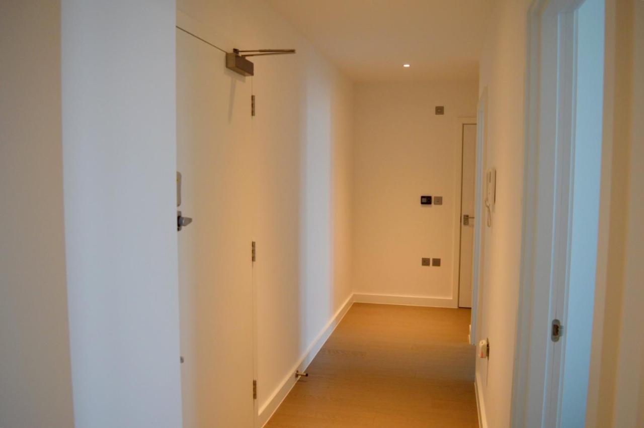 Top Floor Luxury 2 Bedroom St Albans Apartment - Free Wifi Exteriör bild