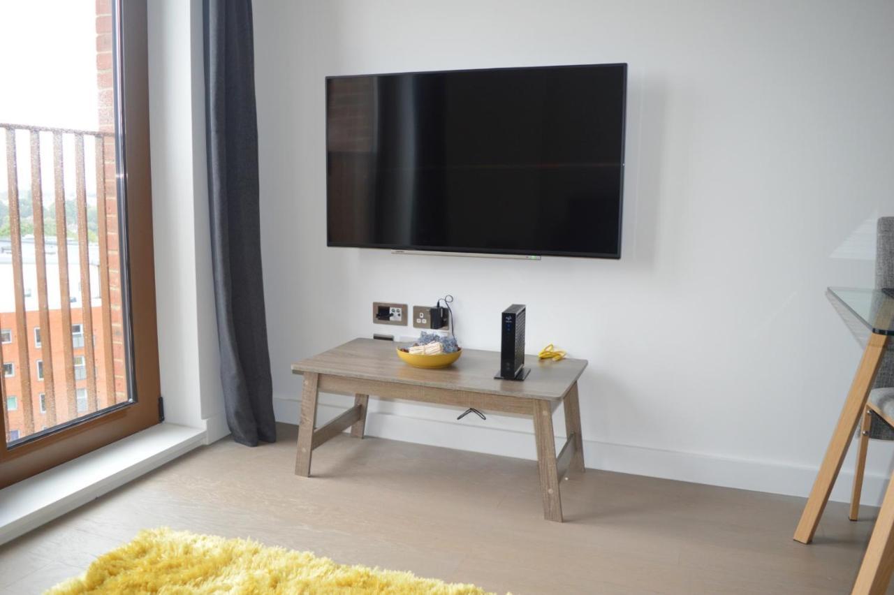 Top Floor Luxury 2 Bedroom St Albans Apartment - Free Wifi Exteriör bild