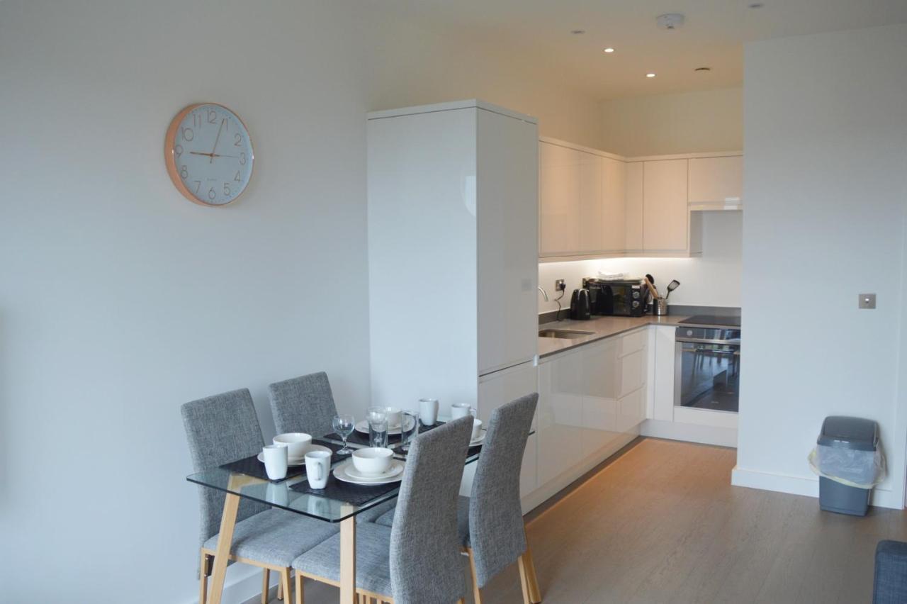 Top Floor Luxury 2 Bedroom St Albans Apartment - Free Wifi Exteriör bild