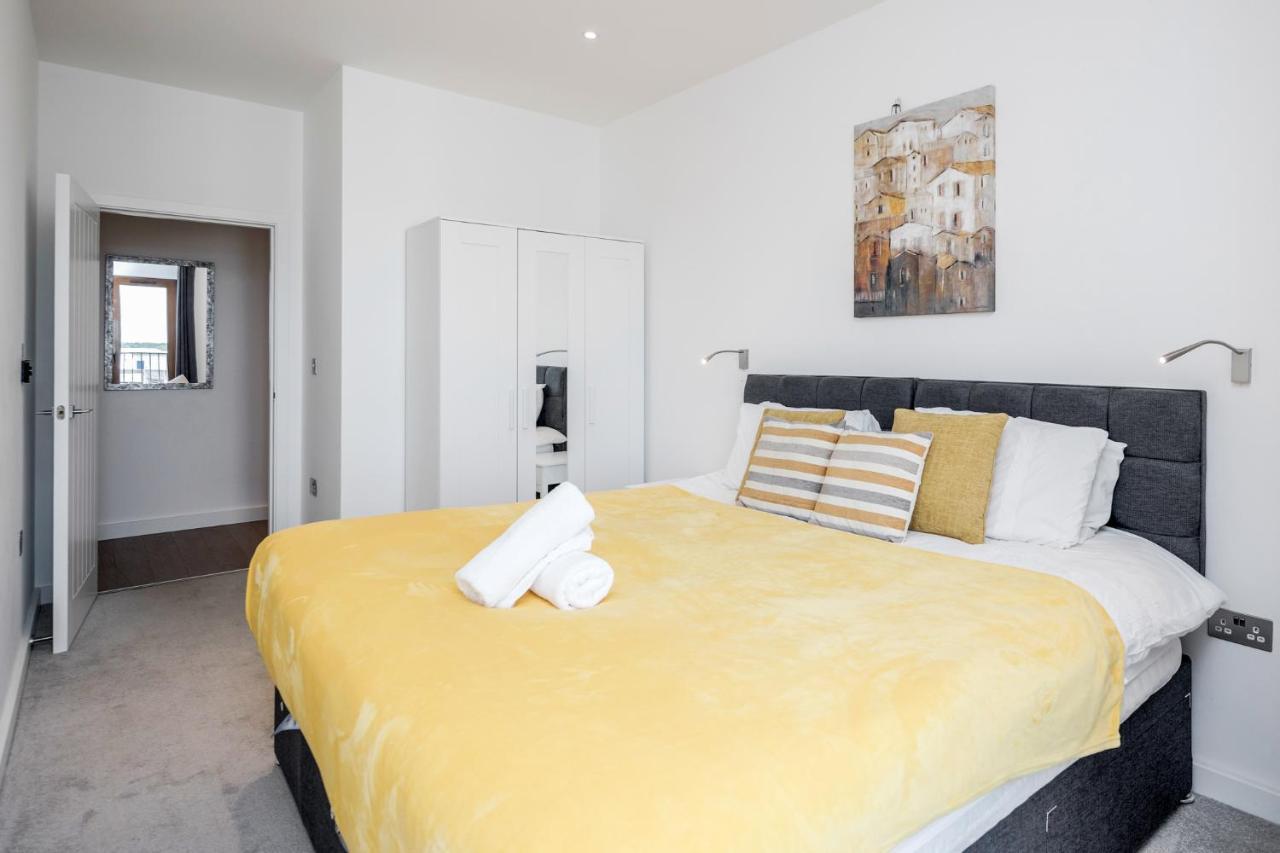 Top Floor Luxury 2 Bedroom St Albans Apartment - Free Wifi Exteriör bild