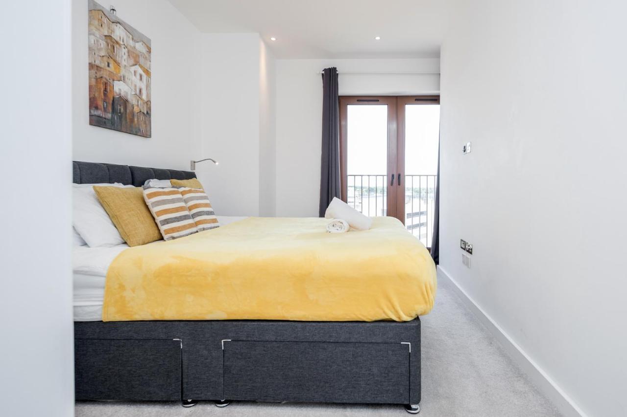 Top Floor Luxury 2 Bedroom St Albans Apartment - Free Wifi Exteriör bild